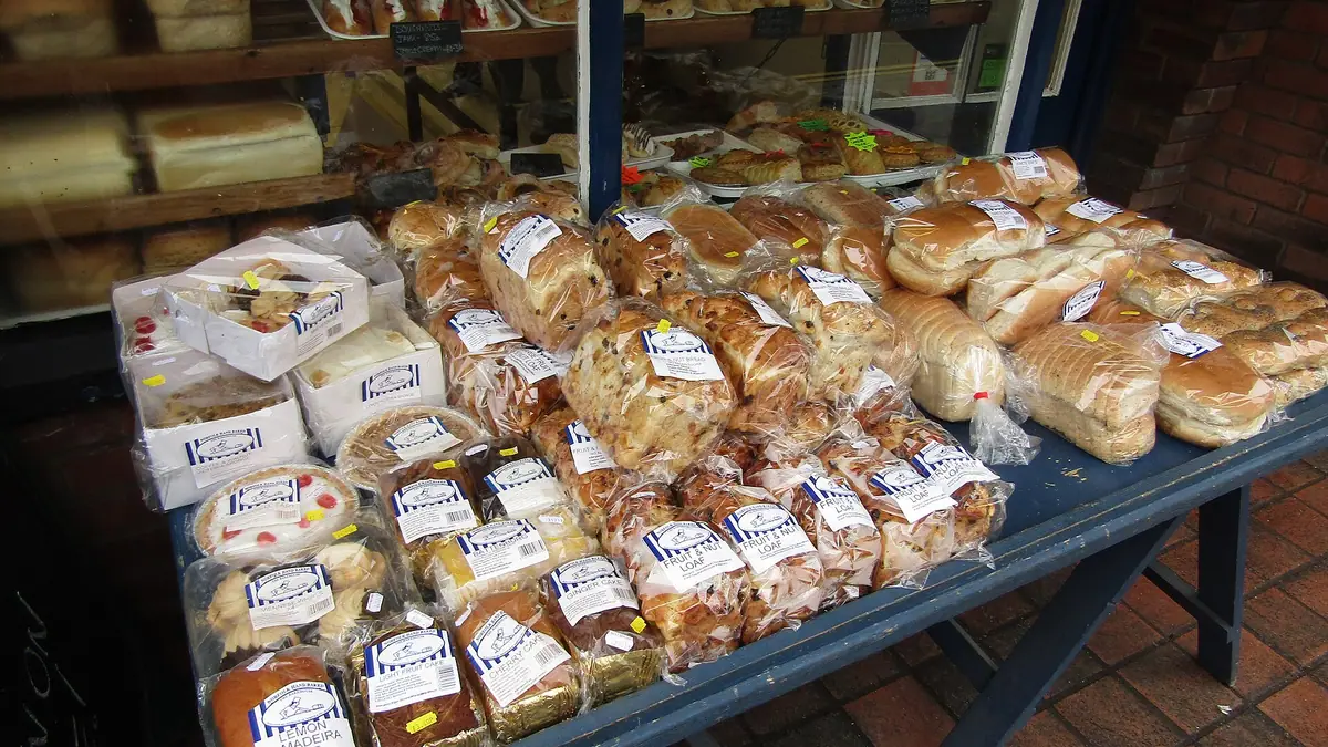 Pound Bakery – bakery in Maghull town centre